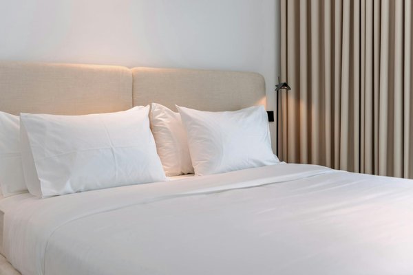 Où trouver les meilleures plages pour le surf aux îles Maldives?